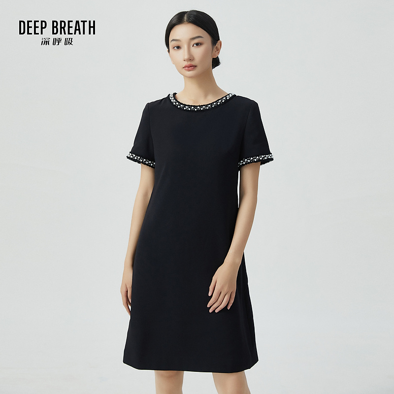 DEEP BREATH深呼吸女装 优雅气质珍珠圆领短袖连衣裙8500140