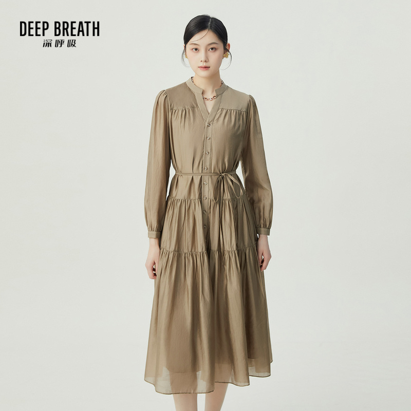 DEEP BREATH深呼吸女装 高腰V领长袖百褶连衣裙【附腰带】A500371
