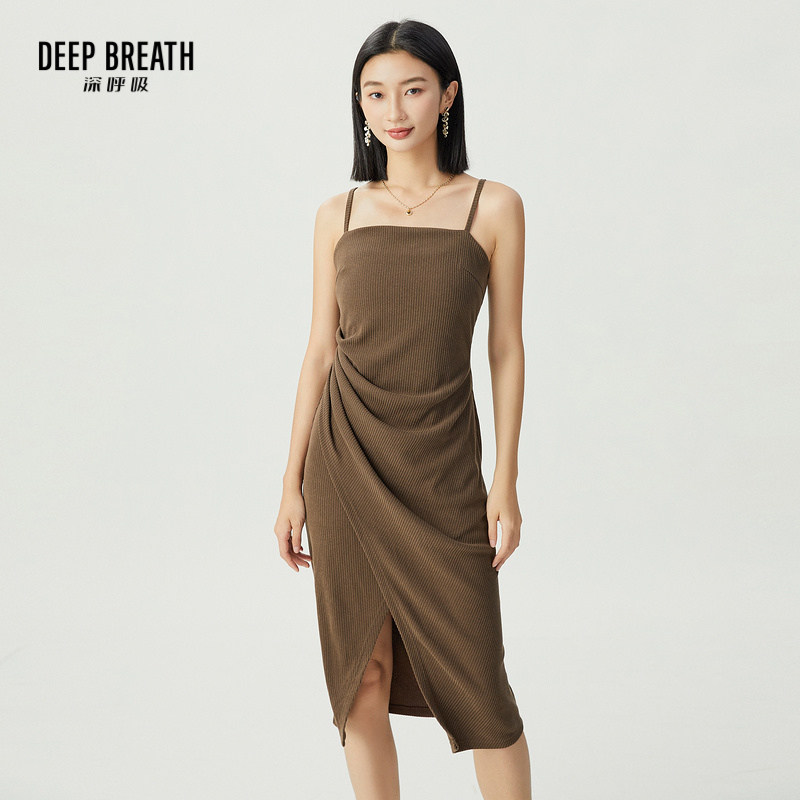 DEEP BREATH深呼吸女装 吊带收腰下摆开叉中长款连衣裙A500376