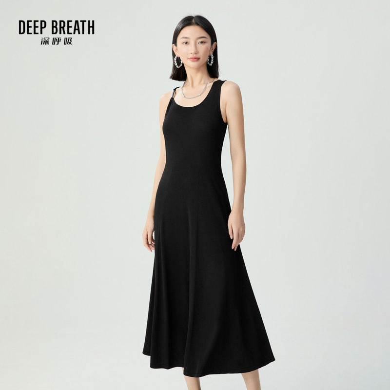 DEEP BREATH深呼吸女装 U领装饰扣高腰A字长款针织连衣裙A500413