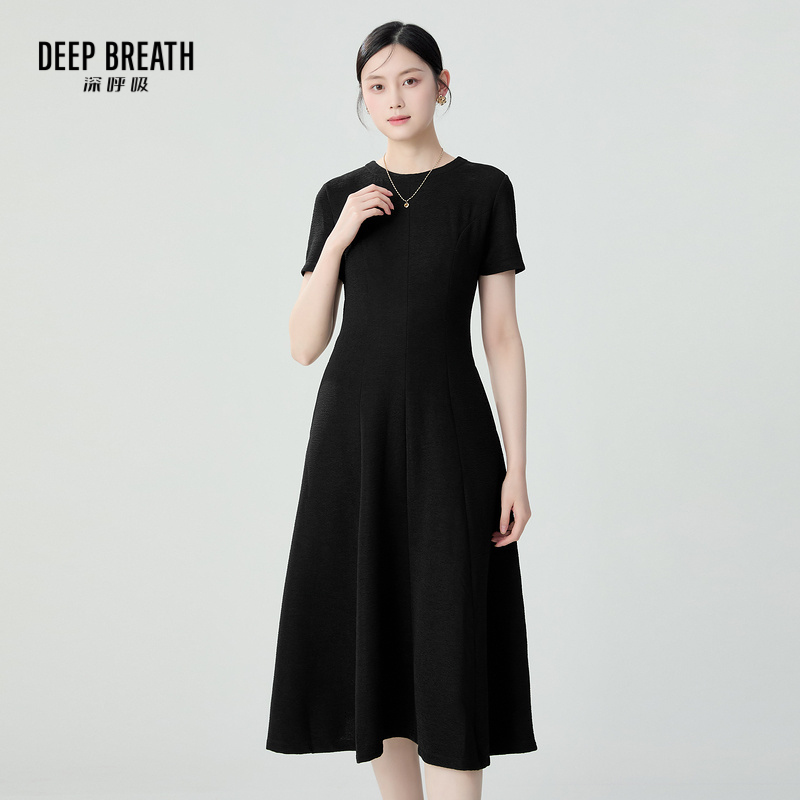 DEEP BREATH深呼吸女装 肌理感短袖修身伞裙连衣裙A500419