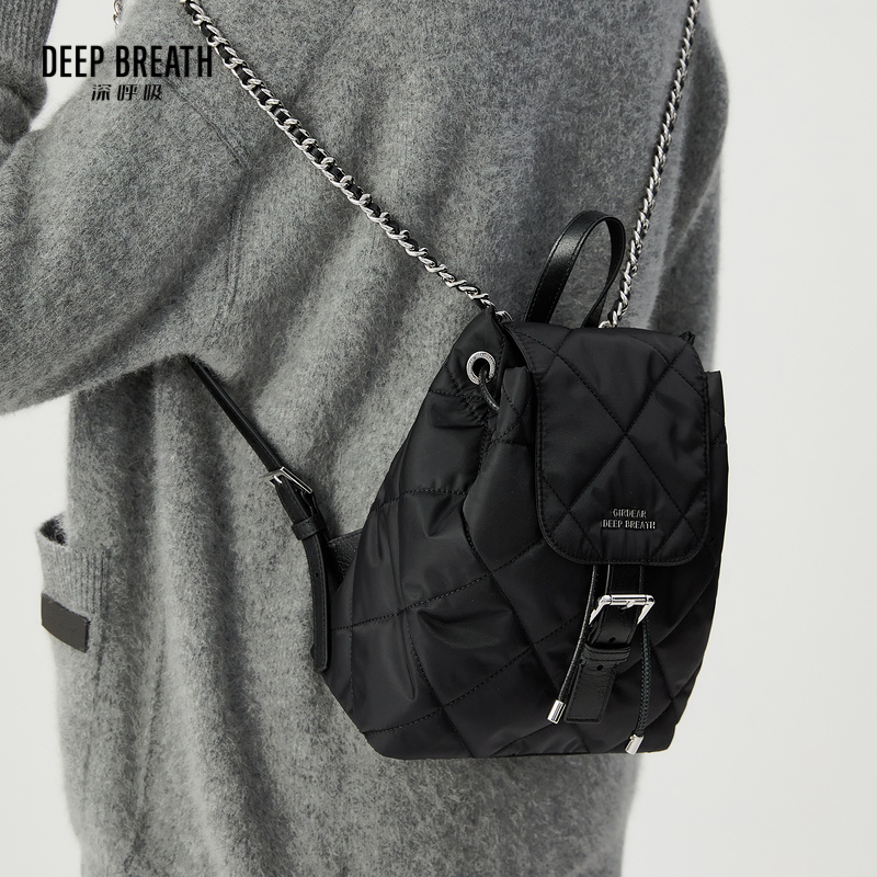 DEEP BREATH深呼吸女包 轻盈菱格尼龙布中号链条双肩包女背包AB10266