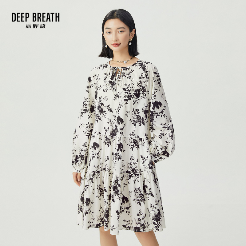 DEEP BREATH深呼吸女装 复古高腰印花灯笼袖连衣裙伞裙A500367
