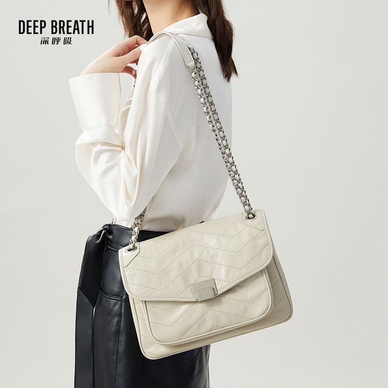 DEEP BREATH深呼吸女包 牛皮复古中号柔软褶皱皮单肩斜挎邮差包AB10122