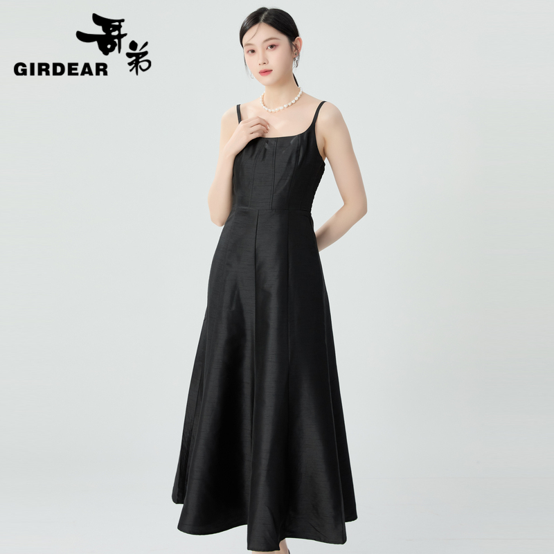 哥弟 质感打揽吊带小黑裙轻礼服洋装1500558