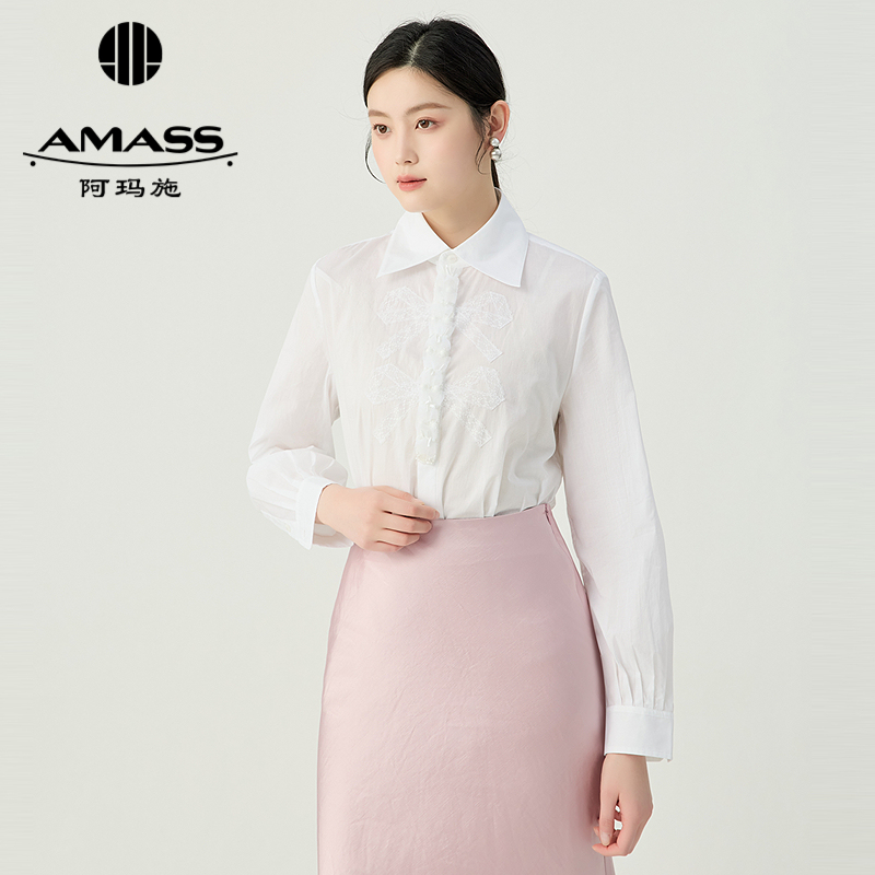 阿玛施AMASS 时尚精致蝴蝶蕾丝钉珠领口直身版衬衫530039