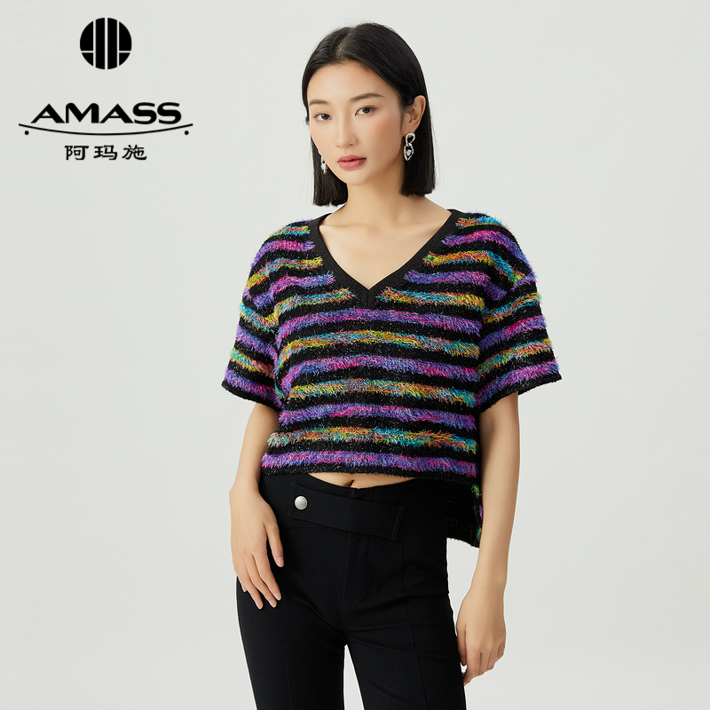 阿玛施AMASS V领绚丽条纹短款上衣5301021