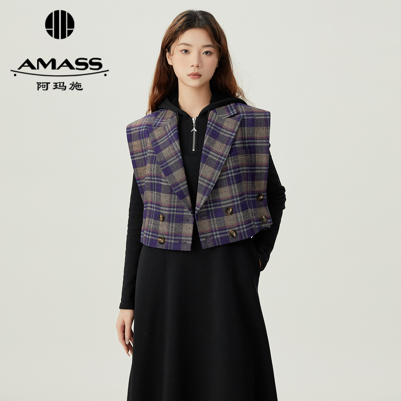 阿玛施AMASS老钱风绅士格纹廓形翻领短款造型马甲5400751