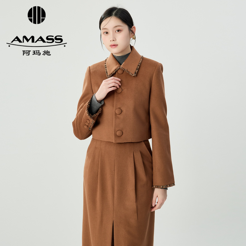 阿玛施AMASS 复古小香边翻领短款垫肩羊毛外套5400926