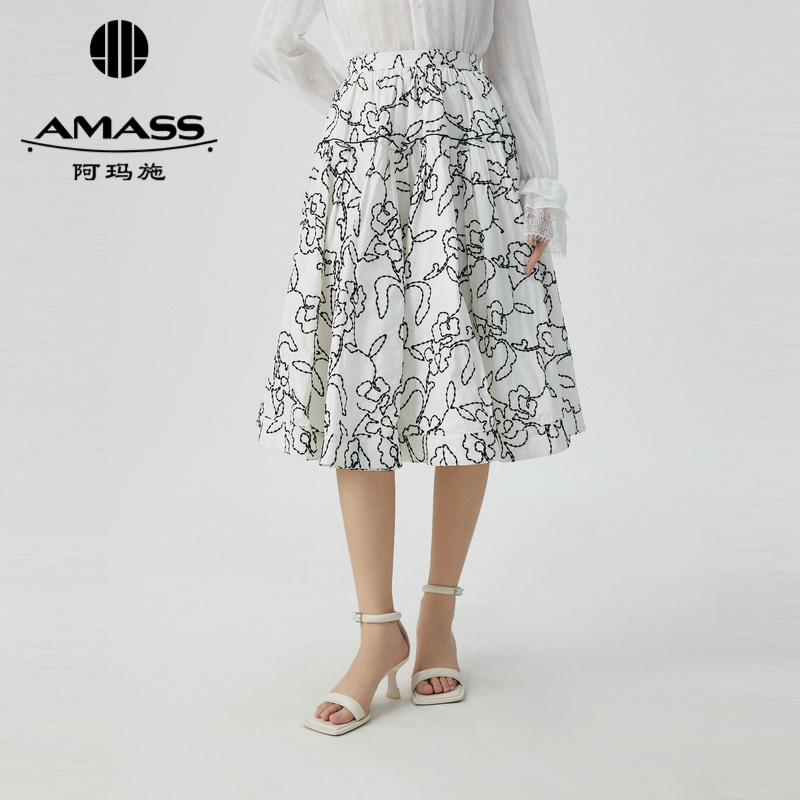 AMASS阿玛施 法式重工浮雕提花显瘦半身裙伞裙 6200022