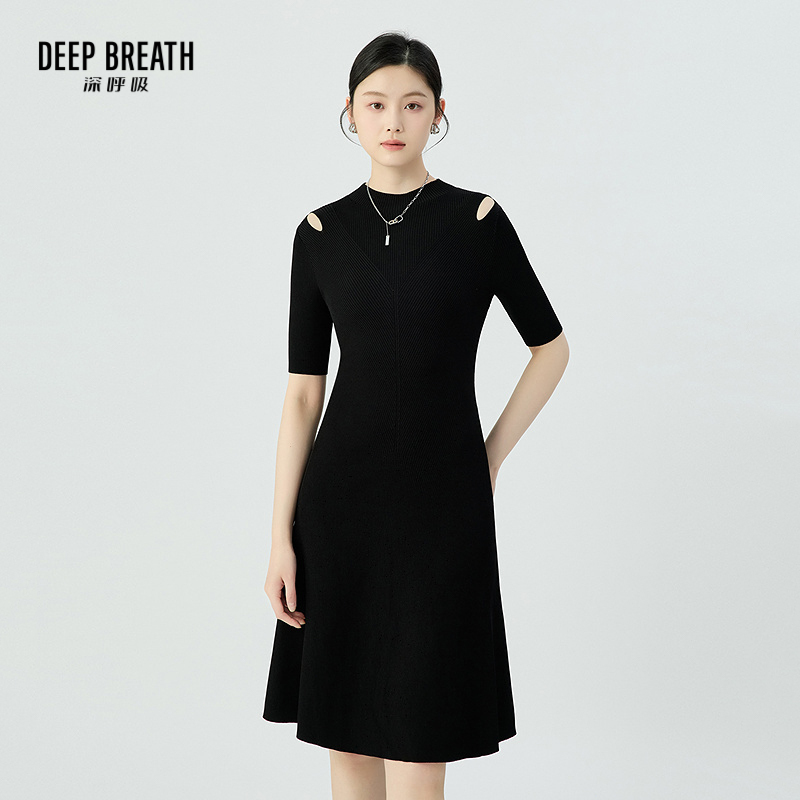 DEEP BREATH深呼吸女装 小圆领肩膀镂空竖坑条针织洋装连衣裙A500469