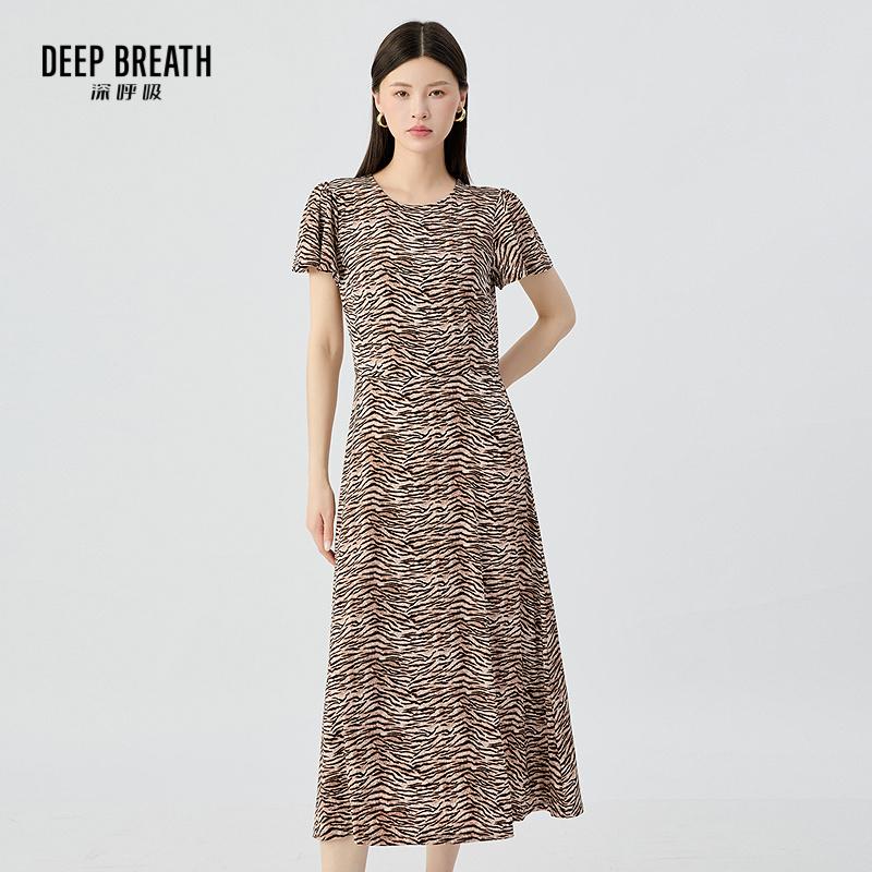 DEEP BREATH深呼吸女装 新款斑马纹复古圆领收腰短袖连衣裙A500486