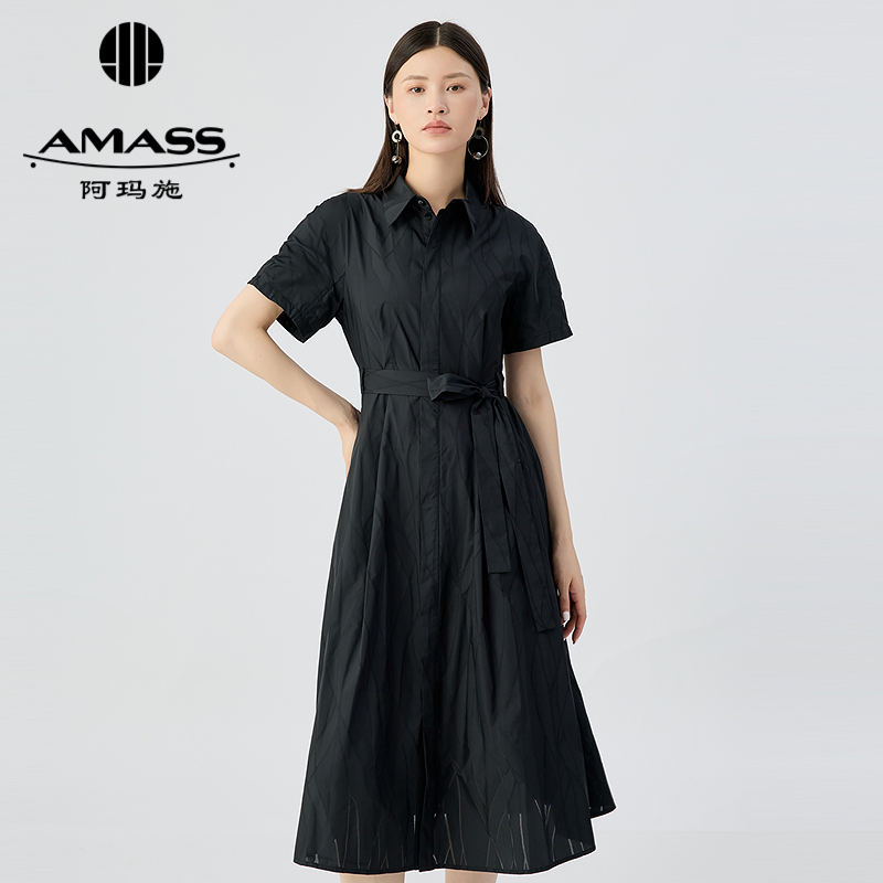 阿玛施AMASS 时尚通勤翻领单排扣短袖小黑裙连衣裙附腰带550052
