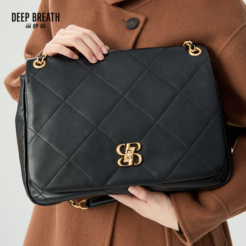 DEEP BREATH深呼吸女包 新款超大包小花饰扣菱格包单肩斜挎流浪包AB10260