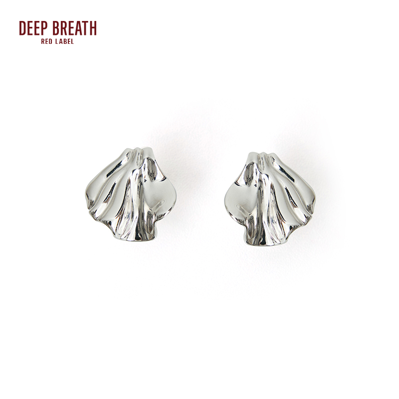 深呼吸红标【航海家】高级感百搭扇形贝壳耳钉D90014